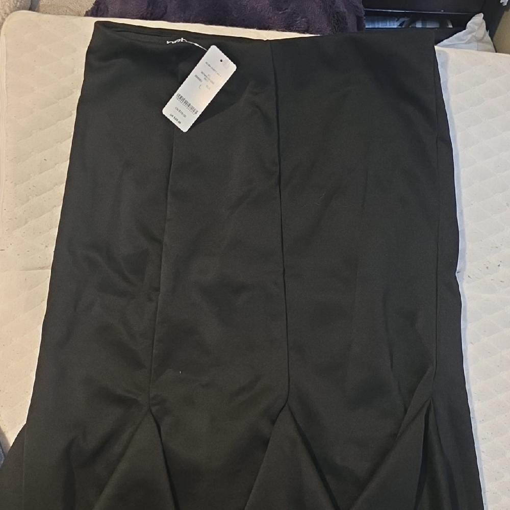 bebe Classic Black Midi Skirt
